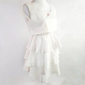 Vintage Cottagecore Tiered White Dress Eyelet Lace Medium M